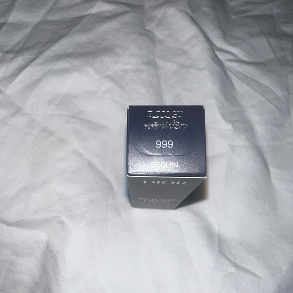 Rouge Dior Forever Liquid Sequin Lipstick 999 - Picture 3 of 4